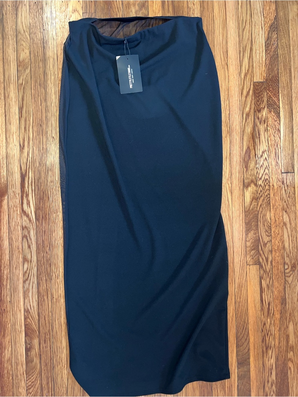PrettyLittleThing Black Women's Skirt - Classic Pencil Style Size 16 (UK)